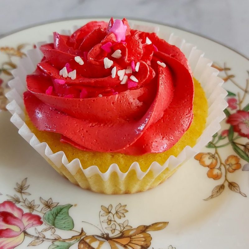 A Basic Vanilla Cupcake Recipe – Easy, No-Fuss & Perfect for&nbsp;Icing