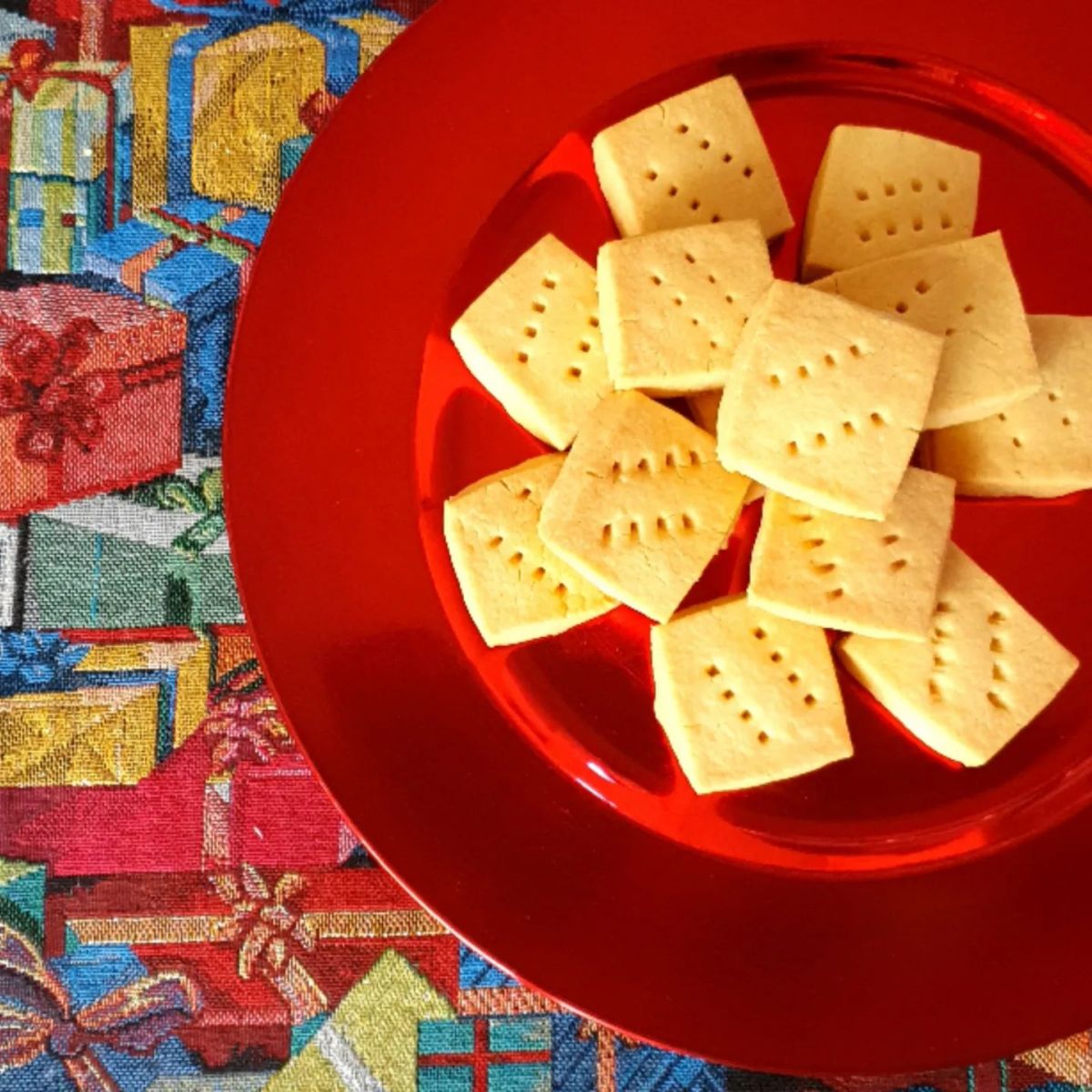 Simple & Sweet Christmas Shortbread: Ideal for Gifting &&nbsp;Sharing