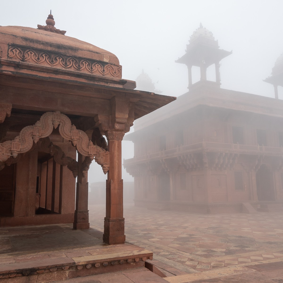 Mystical Morning: Exploring Fatehpur Sikri in the&nbsp;Fog