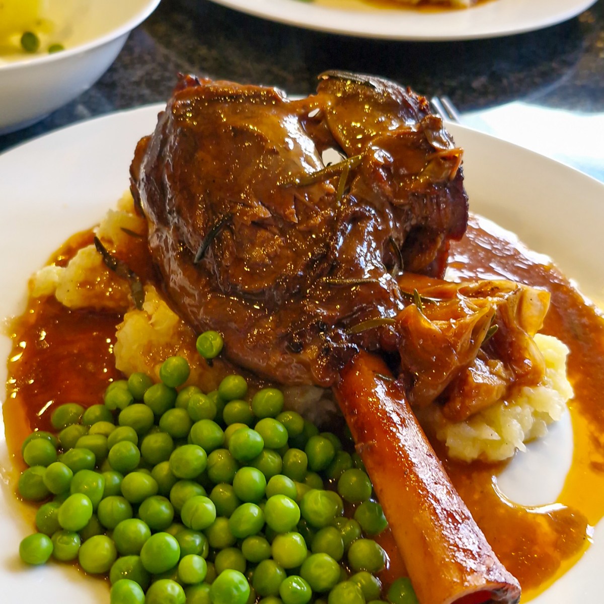 Slow-Baked Lamb Shanks with Garlic and&nbsp;Port